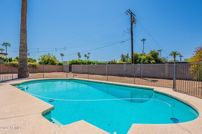 Foto del edificio - 6839 E Montecito Ave