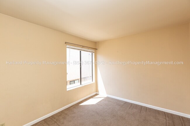 Building Photo - 8312 Via Sonoma