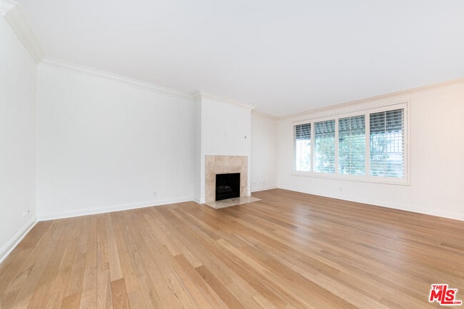 Foto del edificio - 125 S Elm Dr