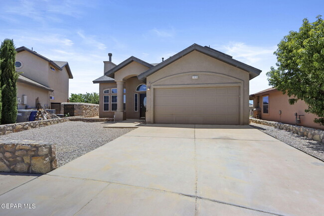 Foto del edificio - 11616 Windrift Ct