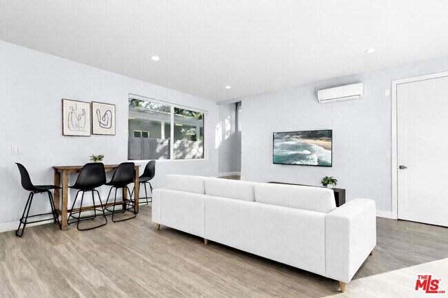 Building Photo - 5149 Fulton Ave