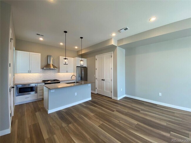 Building Photo - 3539 S Pennsylvania St