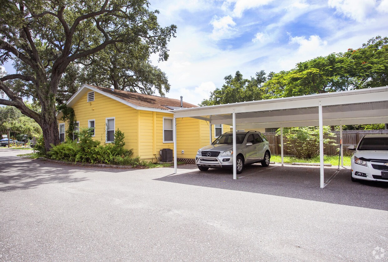 Foto del edificio - 914 Druid Rd E