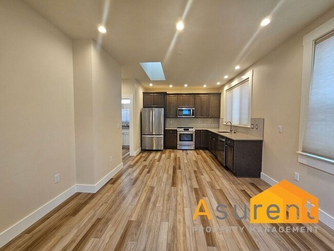 Building Photo - Cute Cottage in Railroad District of Ashland