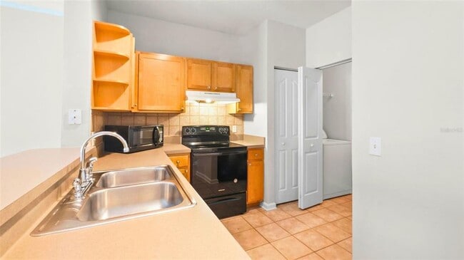 Building Photo - 4207 S Dale Mabry Hwy