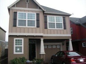 Building Photo - 966 SE Elina Ave