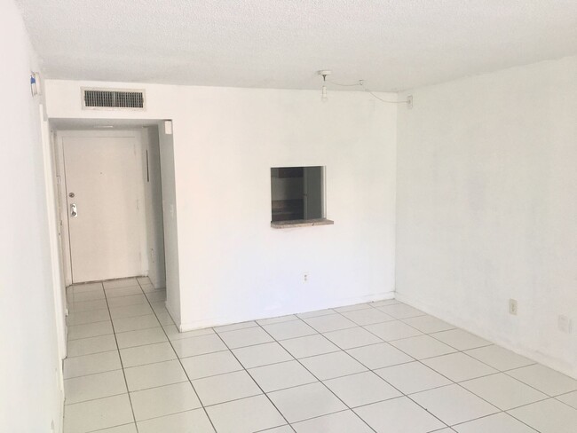 Photo - PROMENADE AT KENDALL LAKES - BEST PRICED 1 BEDROOM/1 BATH IN KENDALL House