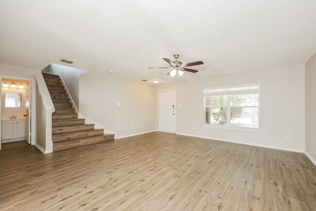 Building Photo - 10129 Chapel Glen Ter