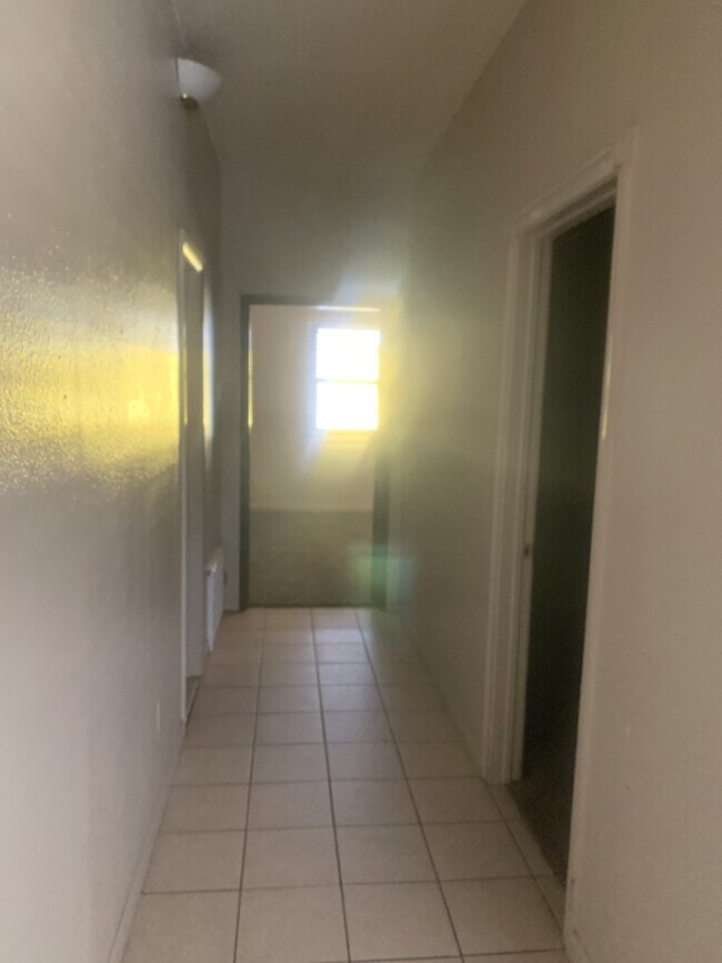 Foto del edificio - 1425 S Council Rd