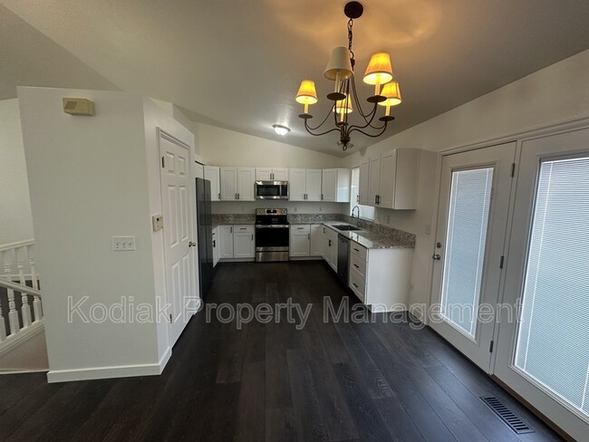Building Photo - 1802 S 200 W