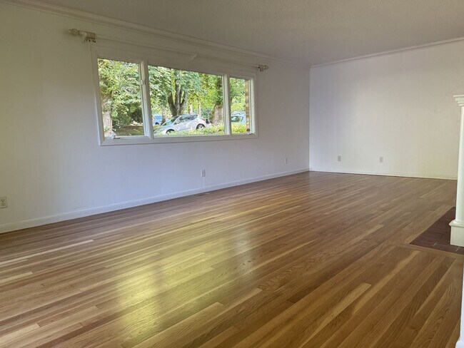 Foto del edificio - 2425 SW 19th Ave