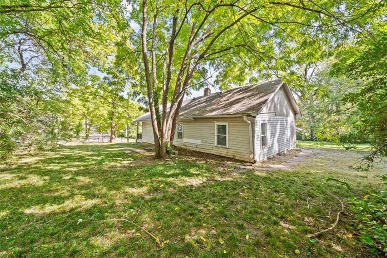 Primary Photo - COMING SOON! 3 Bedroom, 2 Bathroom in Kans...