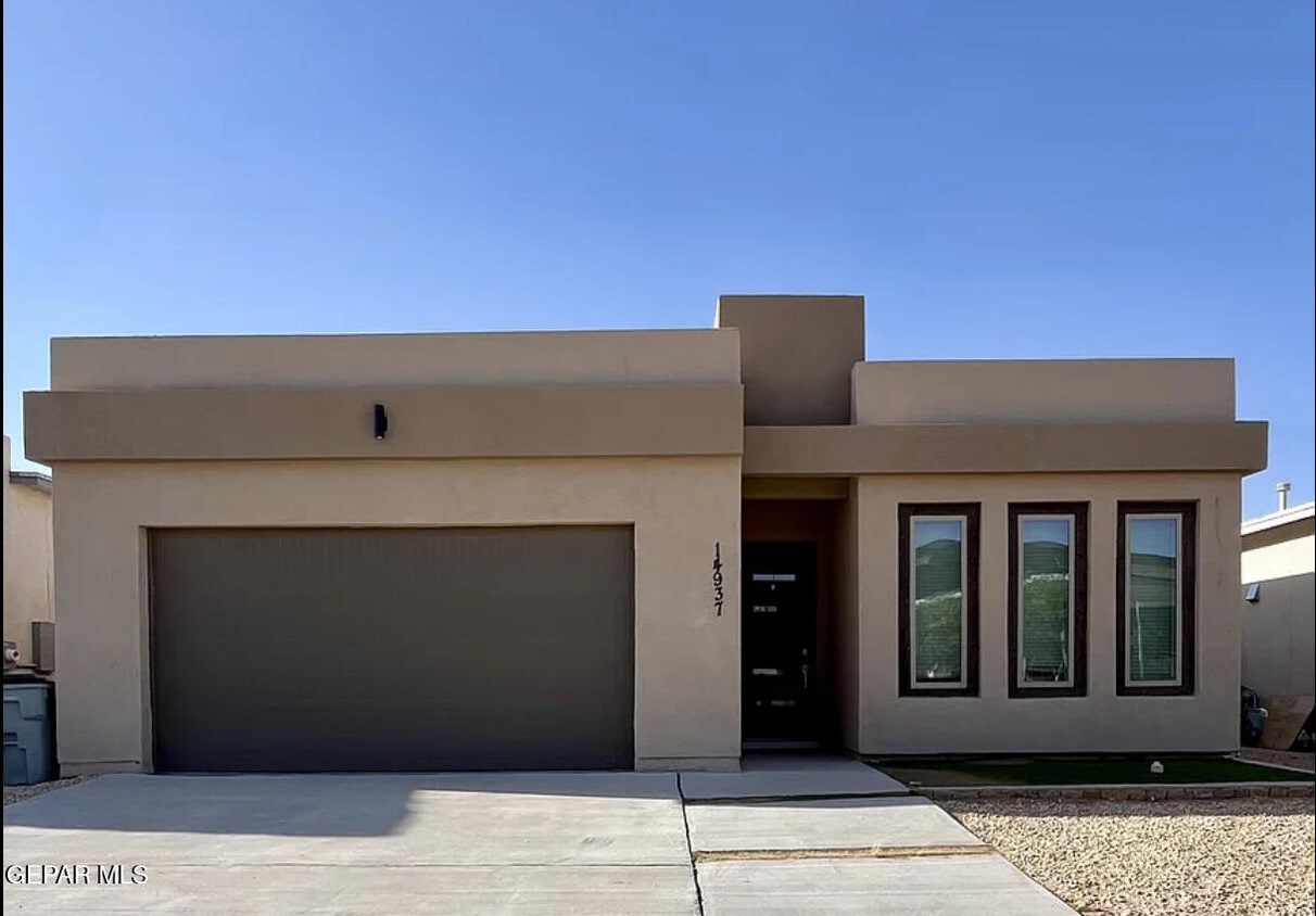 Primary Photo - 14937 Tierra Mirage Ave