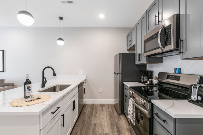 Foto del edificio - FFH Short Term Rental