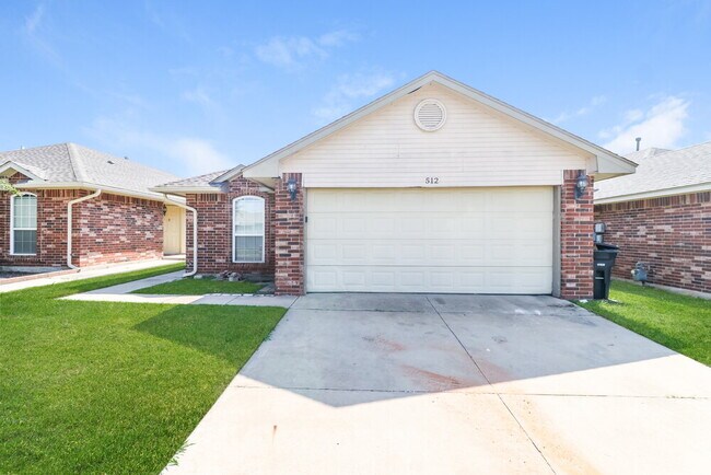 Foto del edificio - 512 SW 38th Terrace