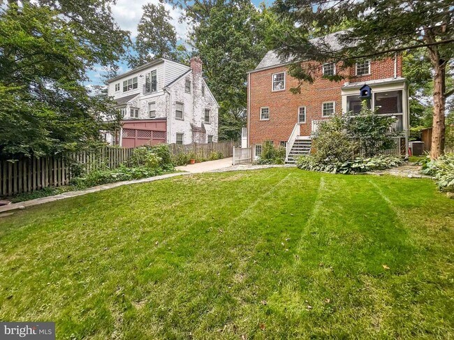 Foto del edificio - 6606 31st Pl NW