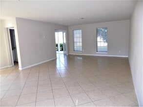 Building Photo - 12315 Mill Ridge Dr
