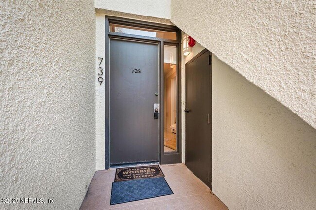 Foto del edificio - 739 Spinnakers Reach Dr