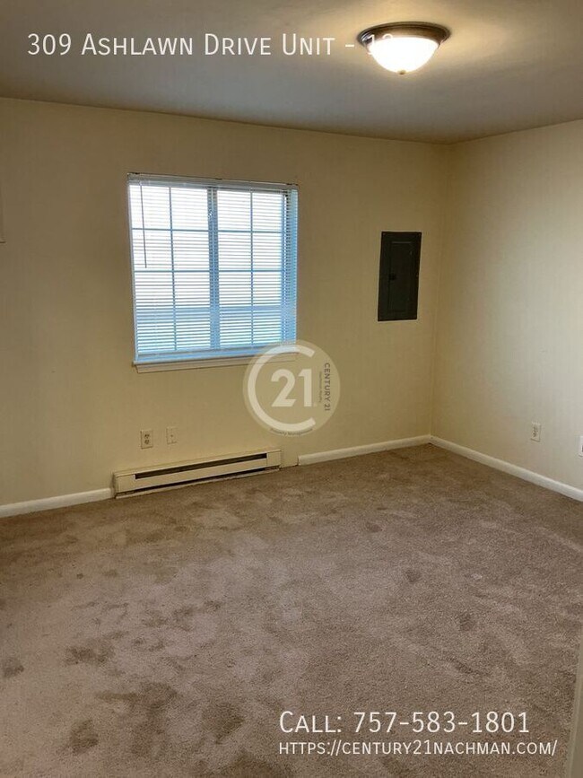 Building Photo - 309 Ashlawn Dr
