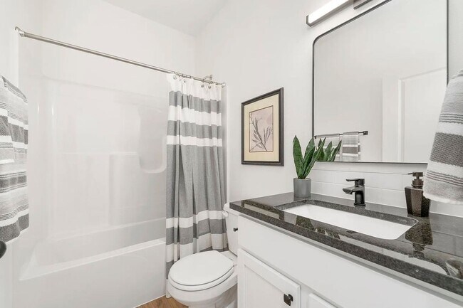 Foto del edificio - BRAND NEW 3 Bedroom Townhome!