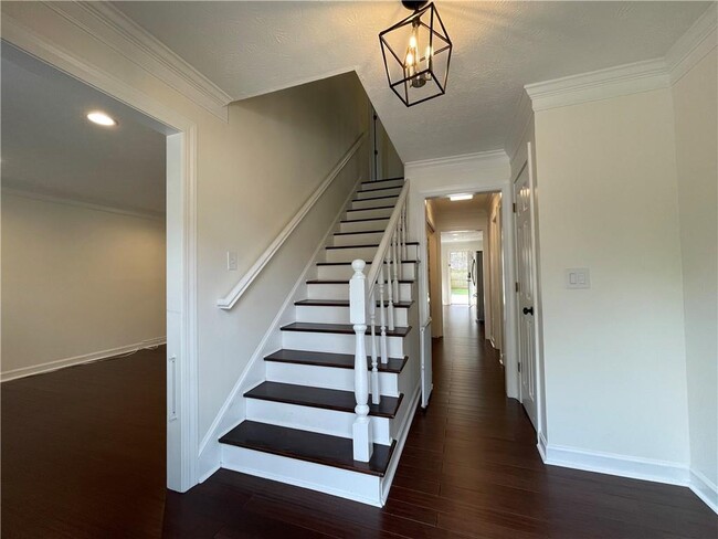 Building Photo - 3145 Queens Walk