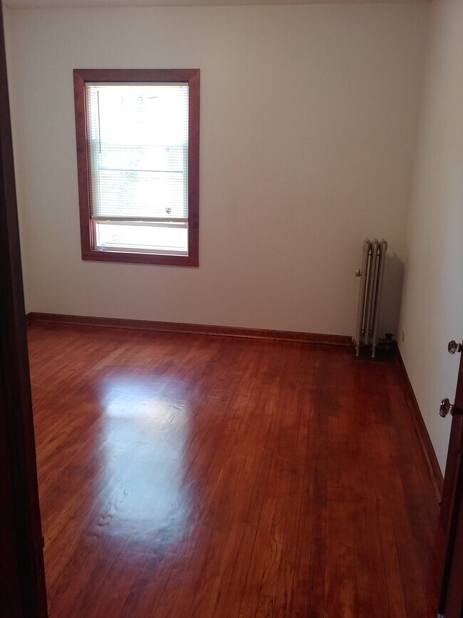 Foto del edificio - 950 N Mayfield Ave