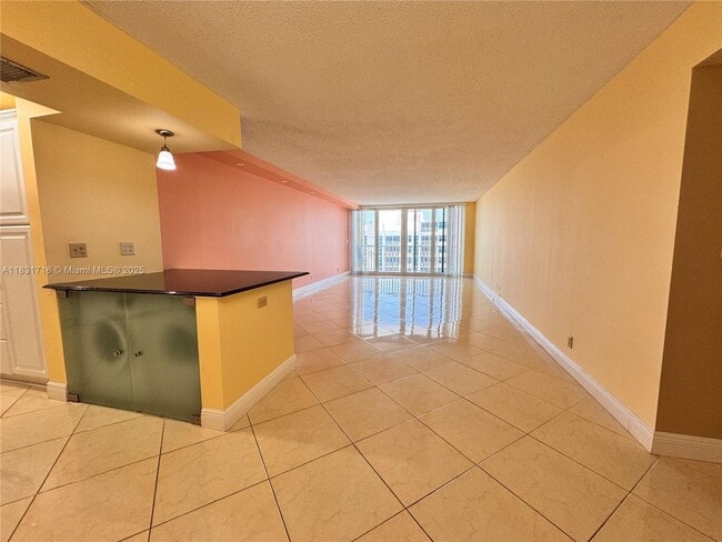 Building Photo - 1370 S Ocean Blvd