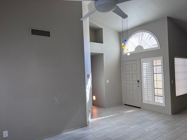 Foto del edificio - 13524 N 103rd St