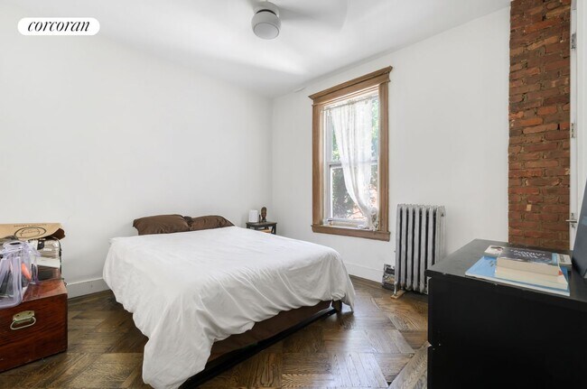 Foto del edificio - 385 Monroe St