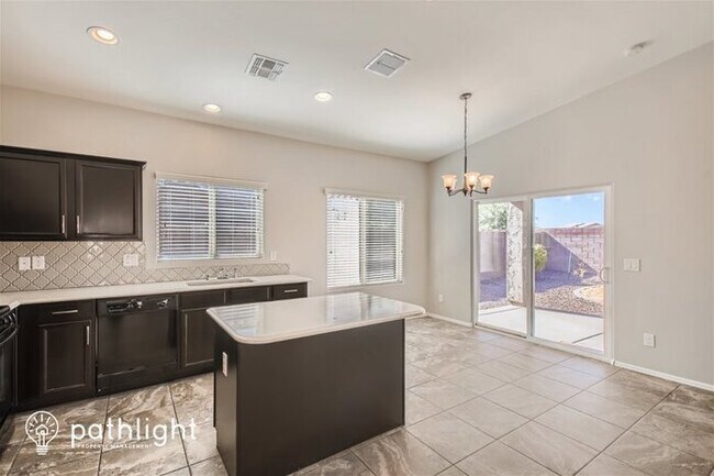 Foto del edificio - 2740 E Hickory St, Gilbert, AZ, 85298