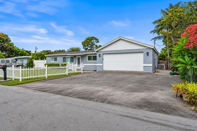 Building Photo - 2071 W Carol Cir