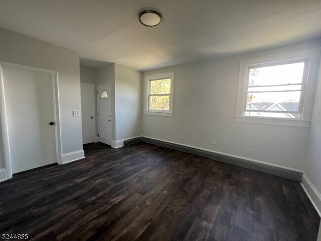 Foto del edificio - 44 Gates Ave