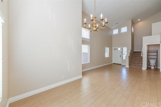 Building Photo - 7 Banyan