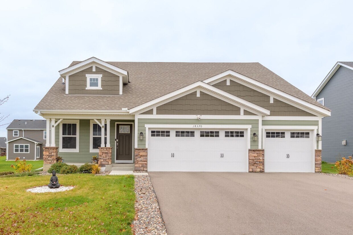 4 br, 3 bath House 18370 Dr House Rental in Lakeville