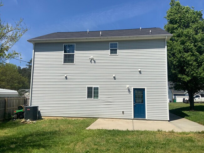 Building Photo - 13417 Homewood Dr