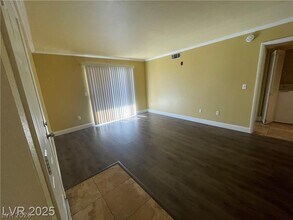 Building Photo - 1150 N Buffalo Dr