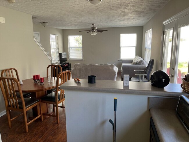 Foto del edificio - 2 Bedroom Single Family Home in Woodstock