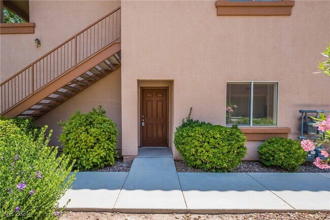 Building Photo - 1050 E Cactus Ave