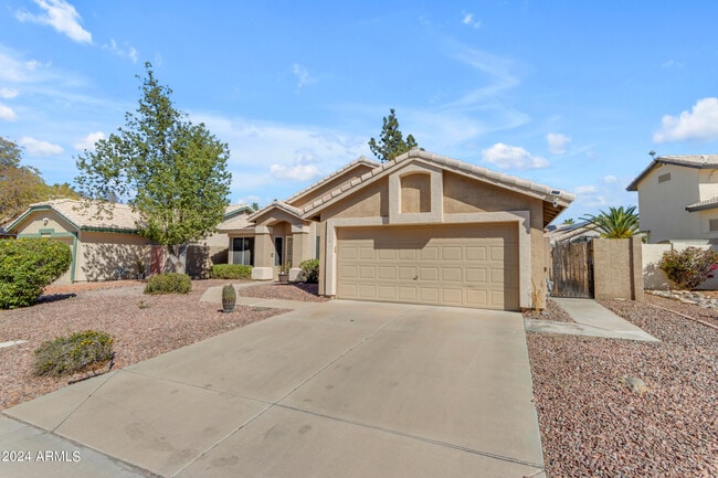 Building Photo - 1114 E Artesian Way