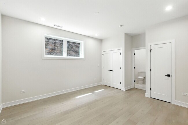 Building Photo - Celebration Apartments