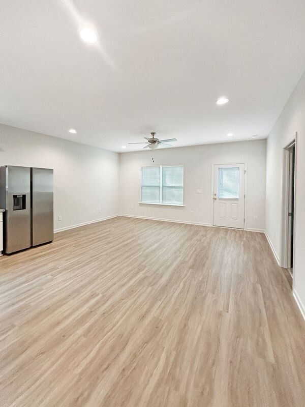 Foto del edificio - 519 E Robinson St