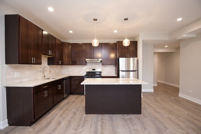 Foto del edificio - 1143 Maple Ave