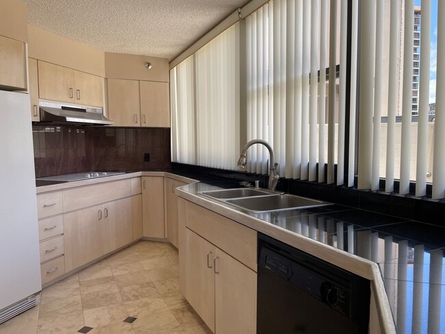 Foto del edificio - Admiral Thomas - 2 Bdrm/2 Bath/1 Prkg - $4...