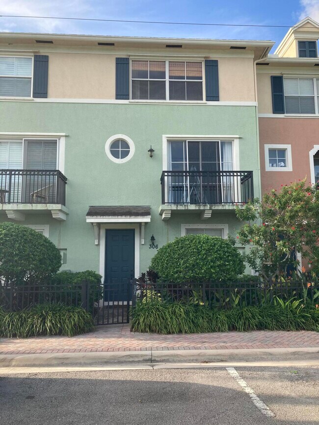 Foto del edificio - 306 NW 1st St