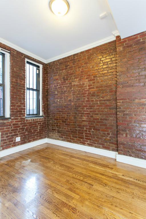 Foto del edificio - 410 E 12th St
