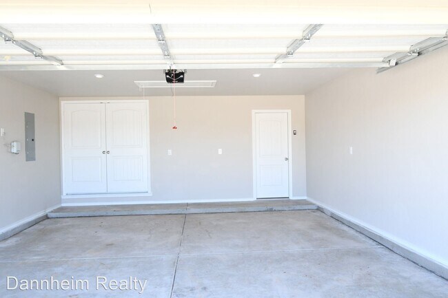 Building Photo - 3 br, 2 bath House - 13311 Vernon Avenue