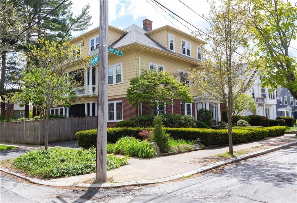 167 Emeline St Unit 3, Providence, RI 02906 Condo for Rent in Providence, RI