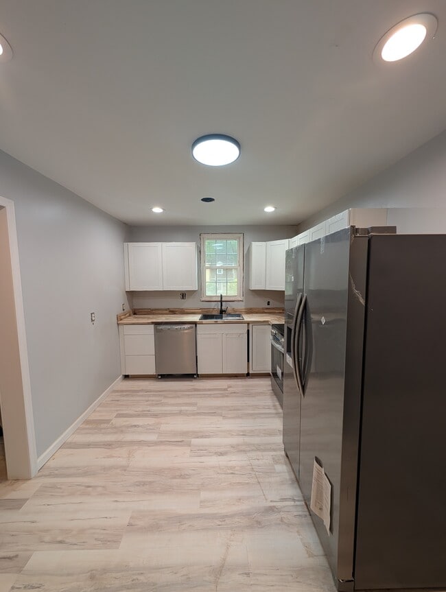 Building Photo - 139 Scarborough Pl