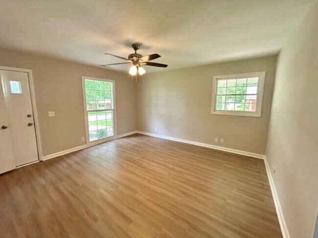 Building Photo - NEWLY RENOVATED - THREE BED/TWO BATH RANCH...