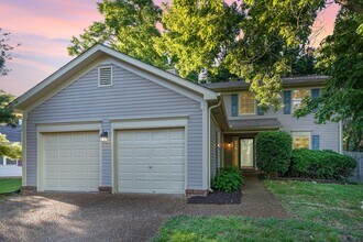 Building Photo - 705 Ashfield Ct